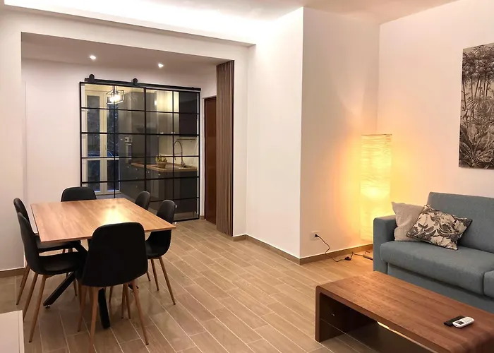 Luxury San Siro Apartment, 5 Min Metro, Balcony & Fast Wifi